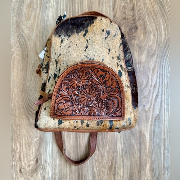 American Darling Handbags - American Darling Brown and White Cowhide Backpack Purse ADBGS156BRAC2 NWT